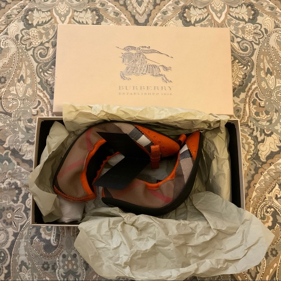 NIB BURBERRY Bridle Brogue Housecheck Cassie Ballerina Flat Womens Sz 37 US 7 - Picture 2 of 7